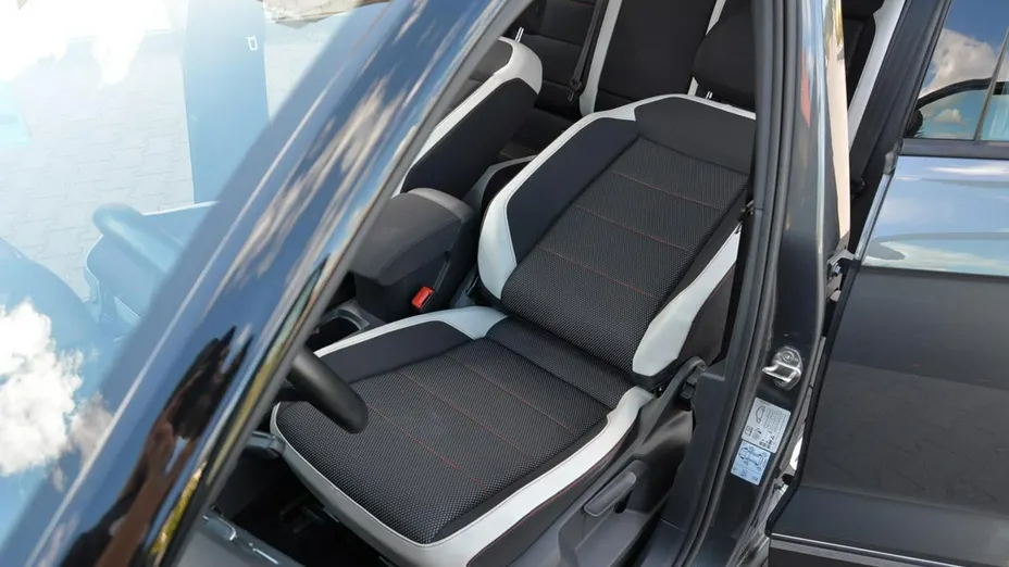VOLKSWAGEN T-ROC -