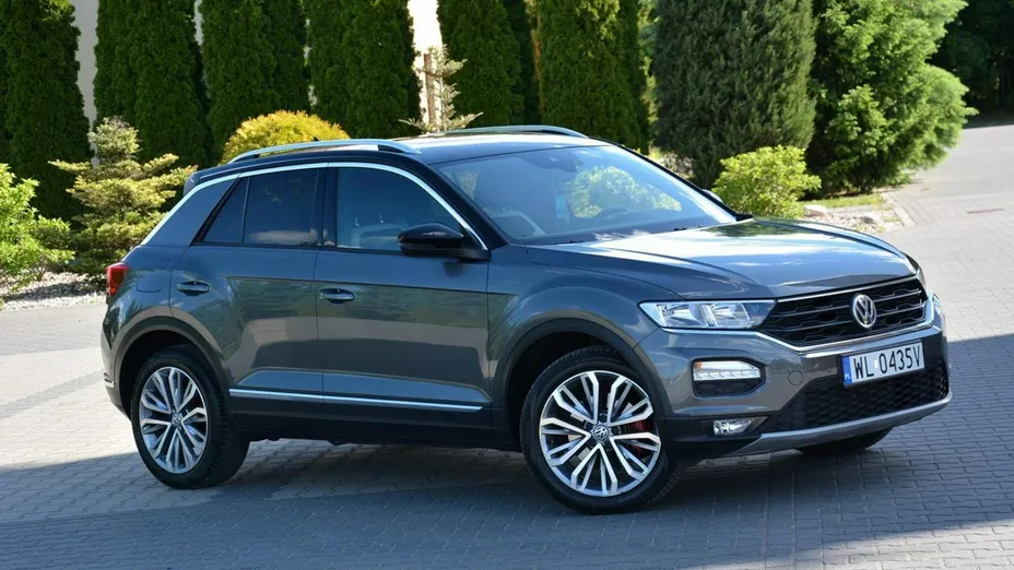 VOLKSWAGEN T-ROC -
