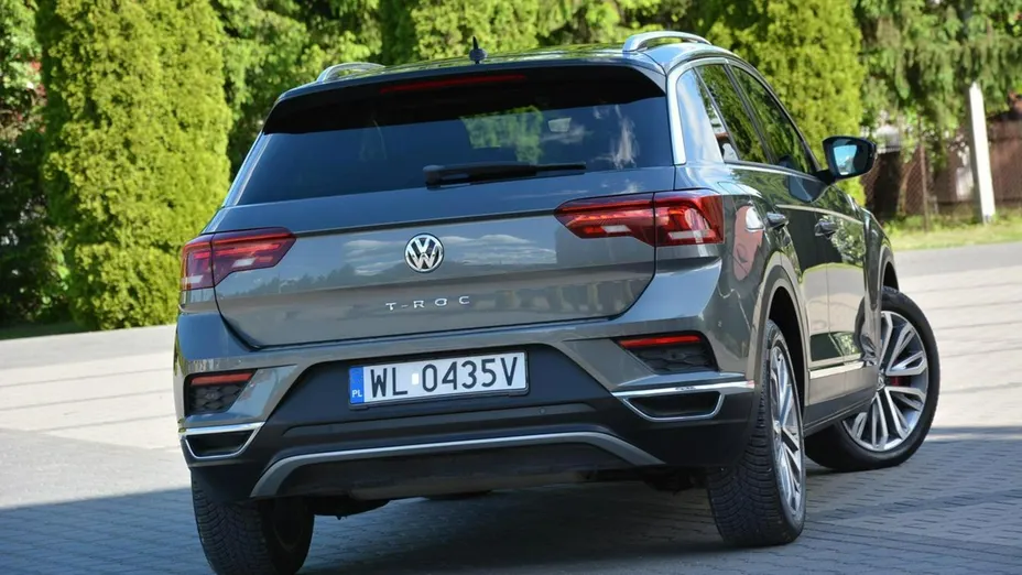 VOLKSWAGEN T-ROC -