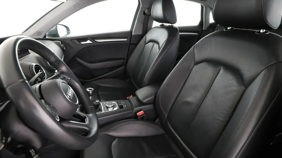 AUDI A3 -