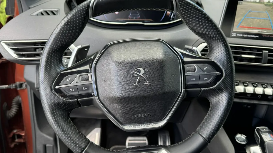 PEUGEOT 3008 -
