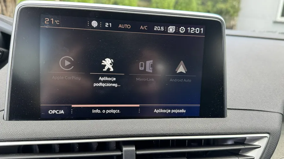 PEUGEOT 3008 -