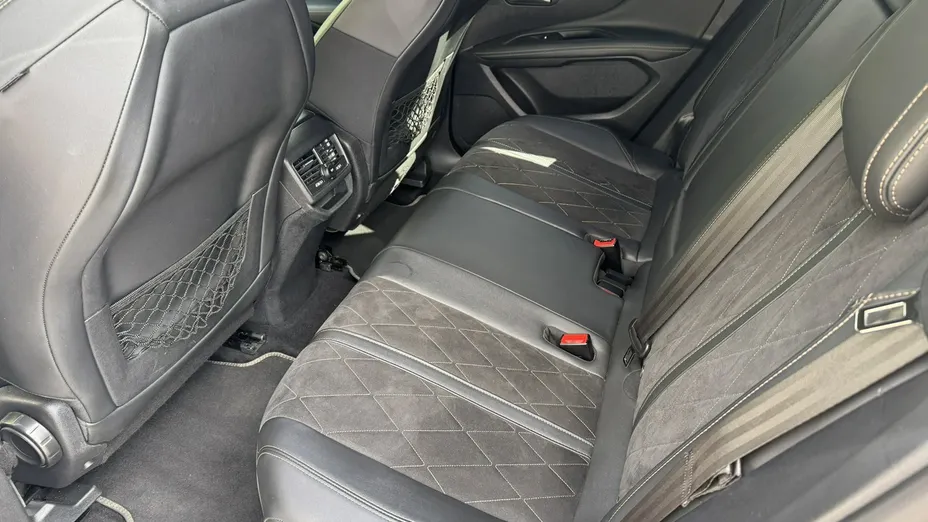 PEUGEOT 3008 -