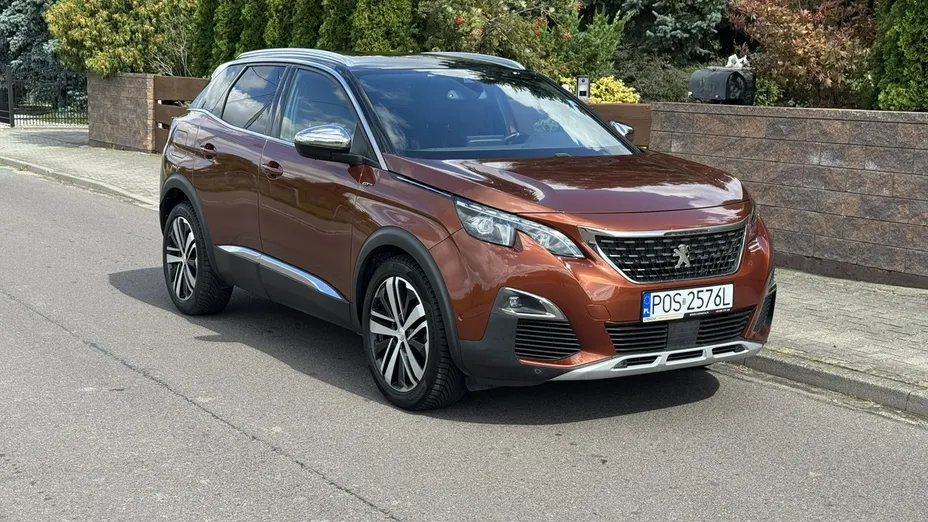 PEUGEOT 3008 -