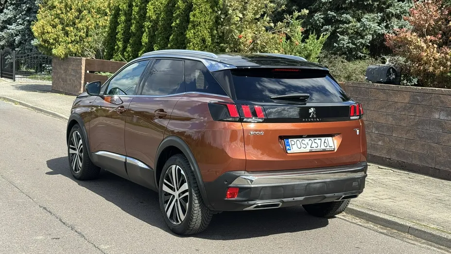 PEUGEOT 3008 -