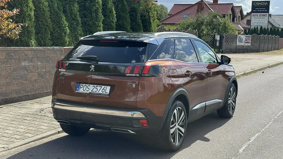 PEUGEOT 3008 -