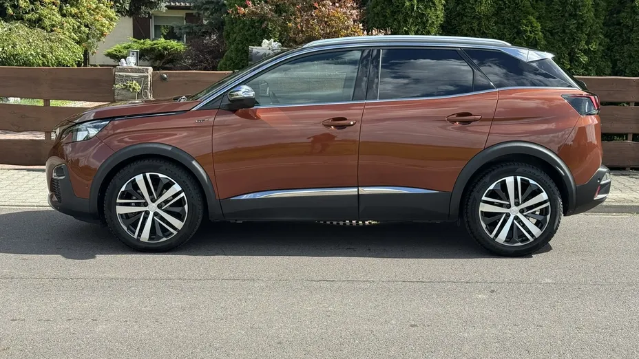 PEUGEOT 3008 -