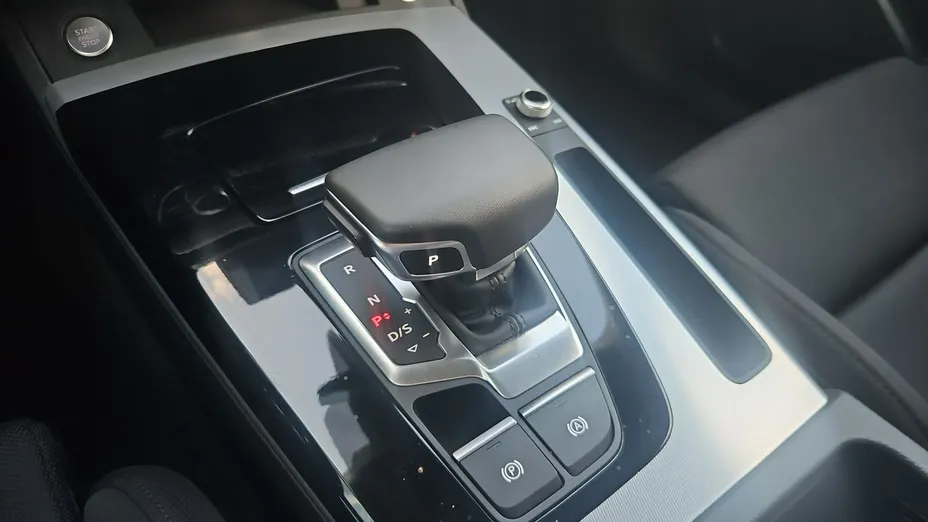 AUDI Q5 -