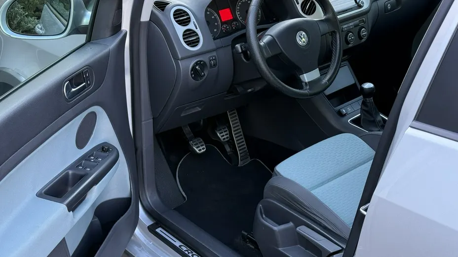 VOLKSWAGEN Golf Plus -
