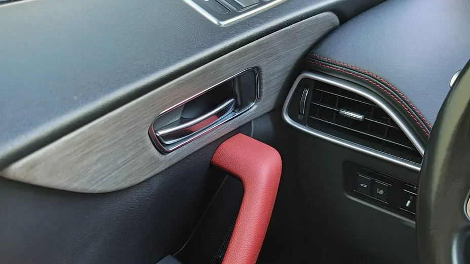 JAGUAR F-Pace -