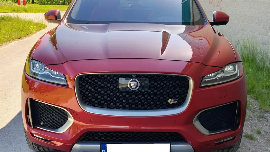 JAGUAR F-Pace -