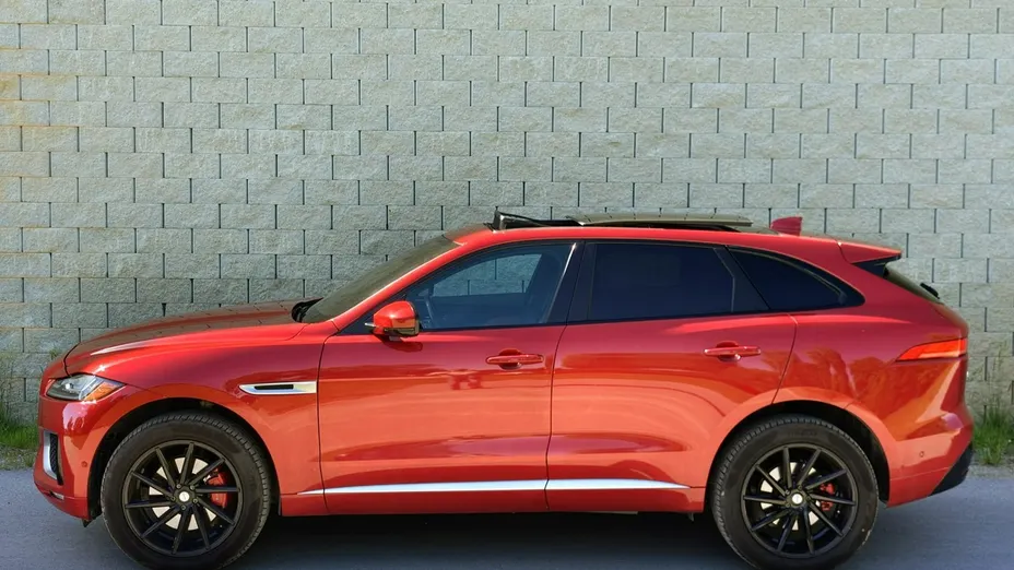 JAGUAR F-Pace -