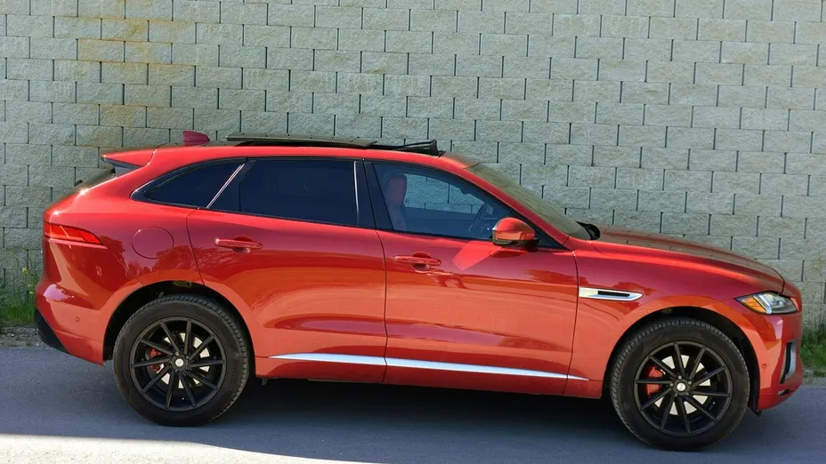 JAGUAR F-Pace -