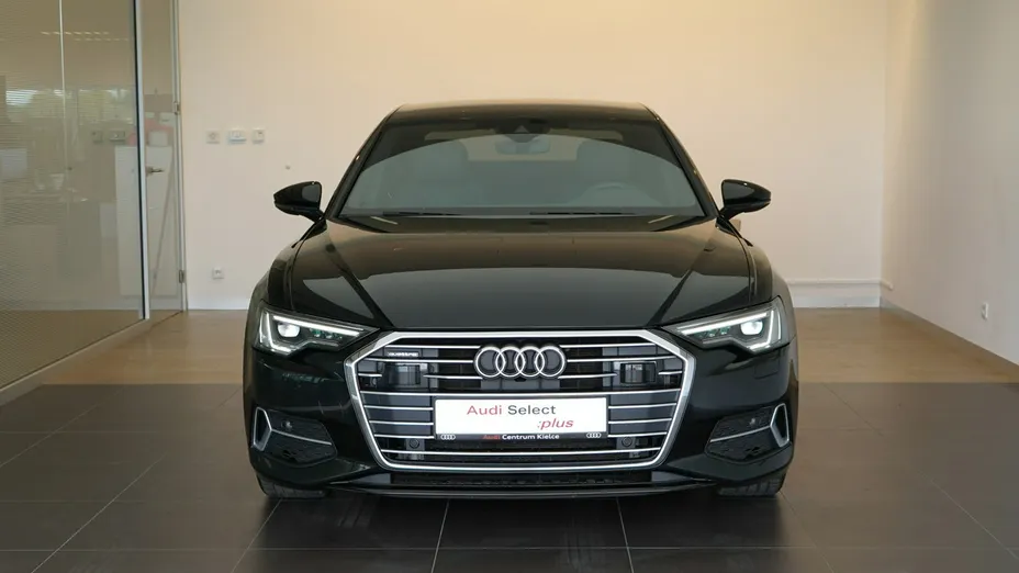 AUDI A6 -
