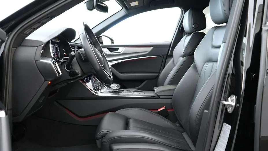 AUDI A6 -