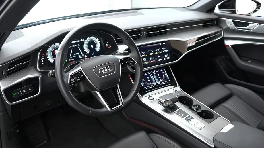 AUDI A6 -