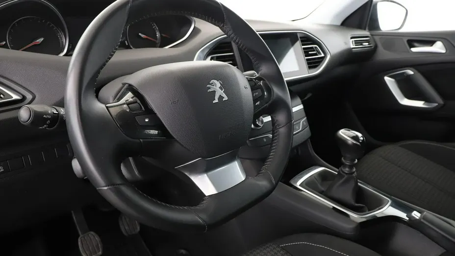 PEUGEOT 308 -