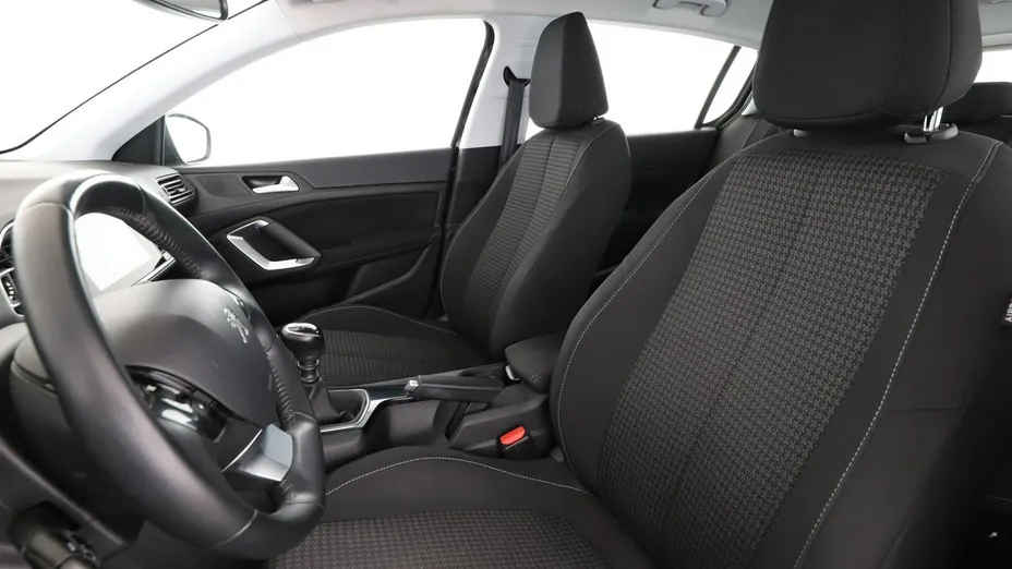 PEUGEOT 308 -