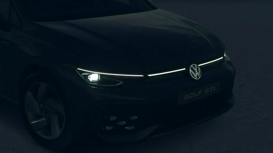 VOLKSWAGEN Golf -
