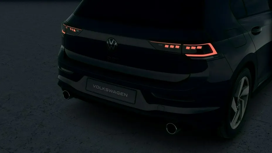 VOLKSWAGEN Golf -