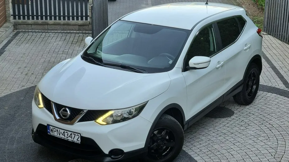 NISSAN Qashqai -