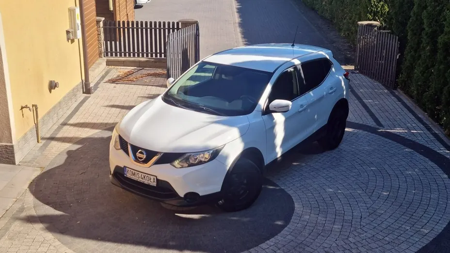 NISSAN Qashqai -