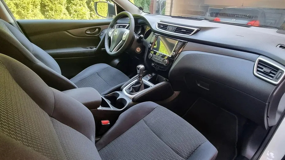 NISSAN Qashqai -
