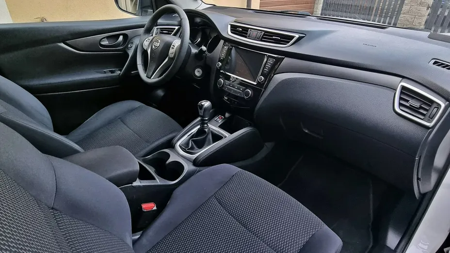 NISSAN Qashqai -