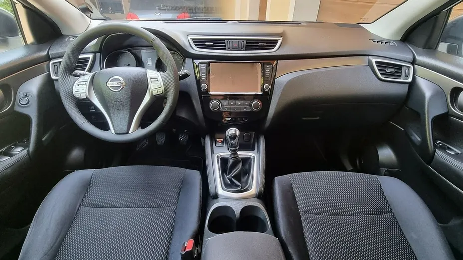 NISSAN Qashqai -