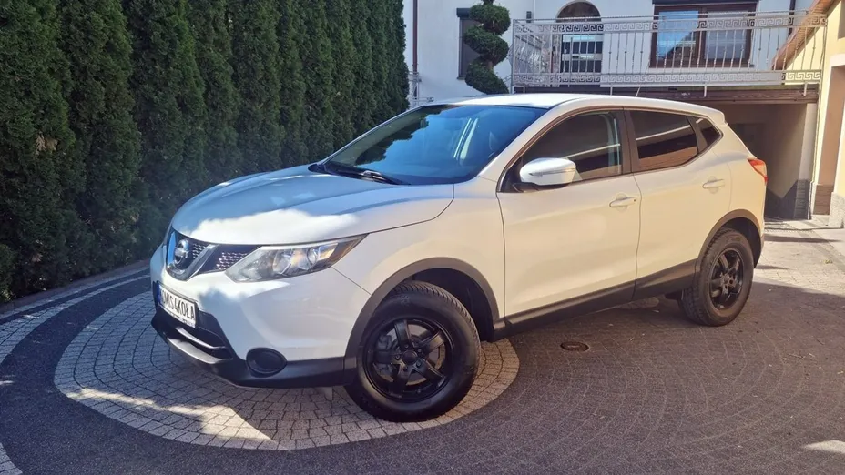 NISSAN Qashqai -