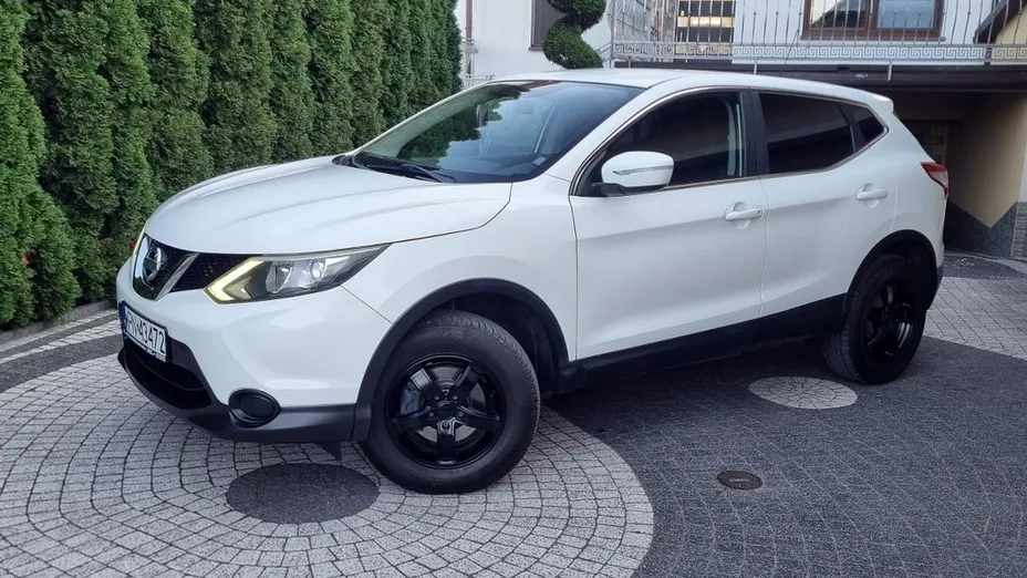 NISSAN Qashqai -