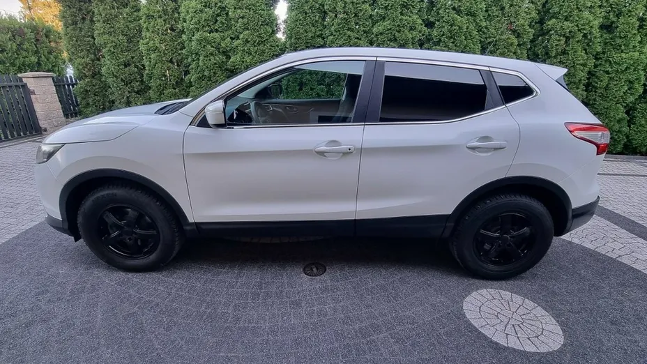 NISSAN Qashqai -