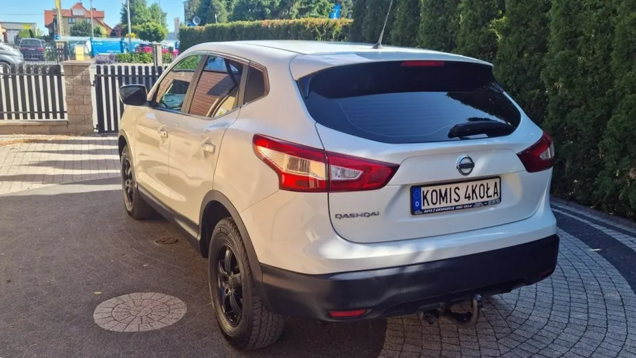NISSAN Qashqai -
