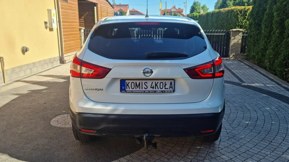 NISSAN Qashqai -