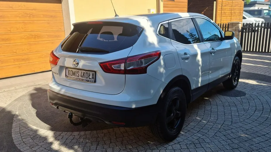 NISSAN Qashqai -