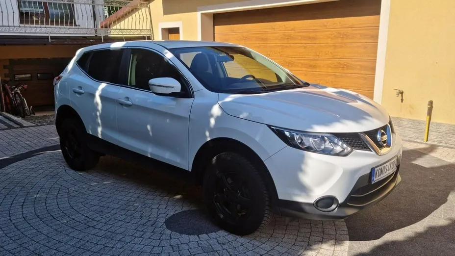 NISSAN Qashqai -