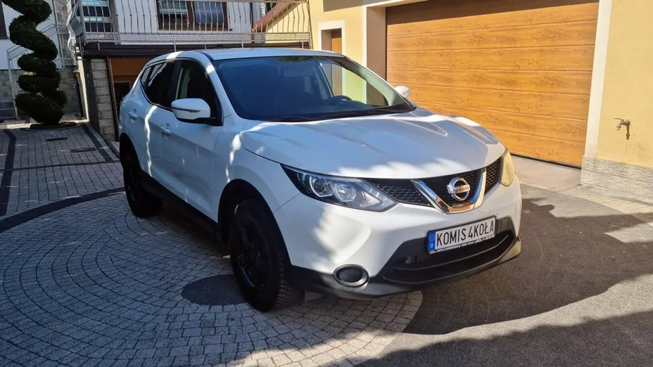 NISSAN Qashqai -