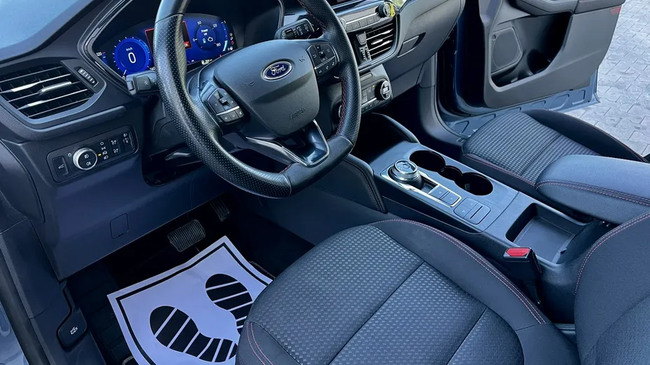 FORD Kuga -