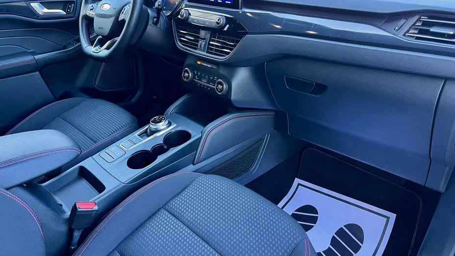 FORD Kuga -