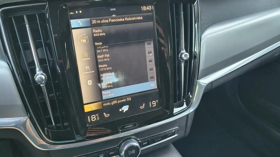 VOLVO V90 -