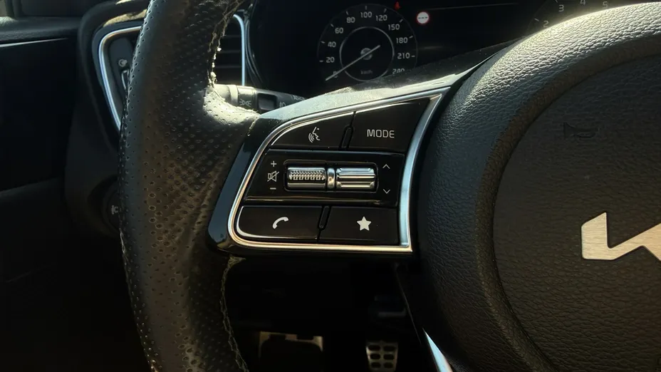 KIA ProCeed -