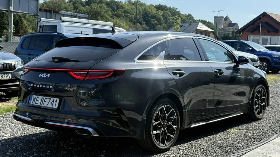 KIA ProCeed -