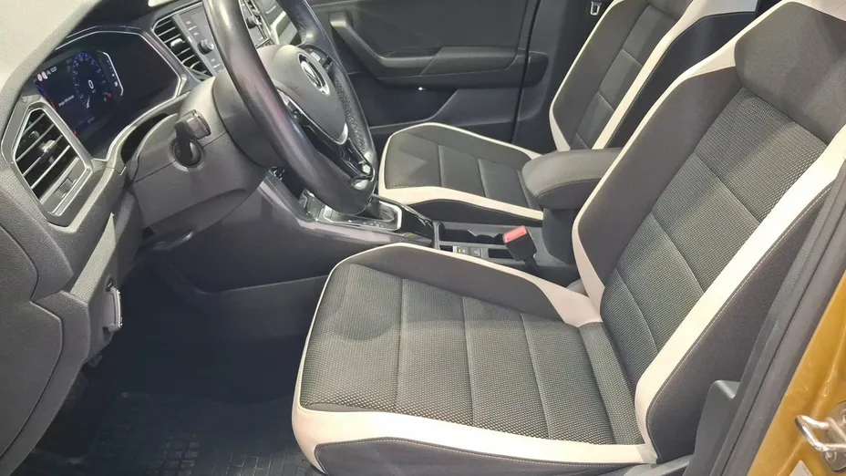 VOLKSWAGEN T-ROC -