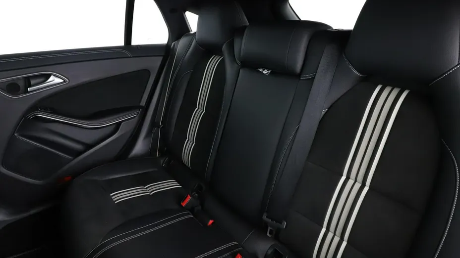 MERCEDES-BENZ CLA -