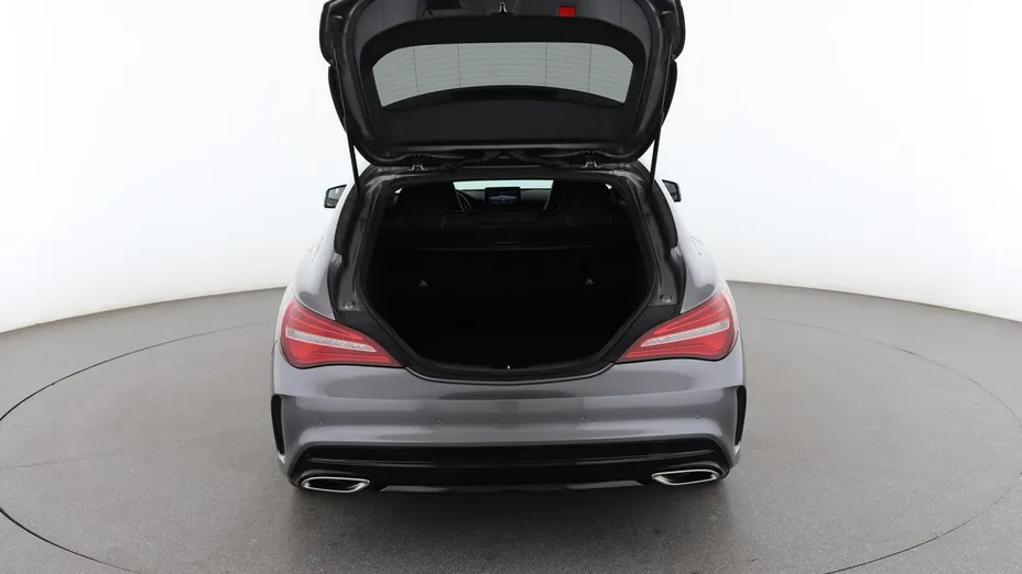 MERCEDES-BENZ CLA -