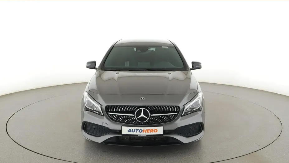 MERCEDES-BENZ CLA -