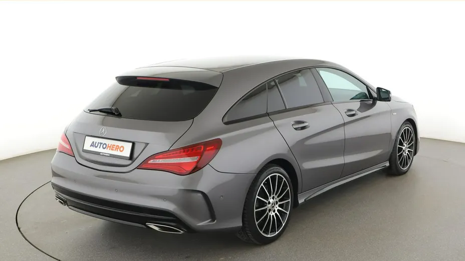 MERCEDES-BENZ CLA -