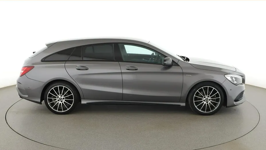 MERCEDES-BENZ CLA -