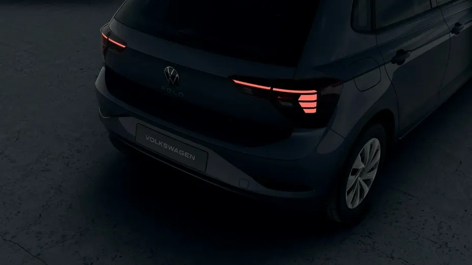 VOLKSWAGEN Polo -