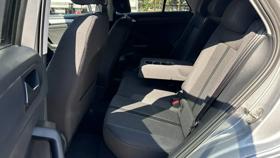 VOLKSWAGEN T-ROC -
